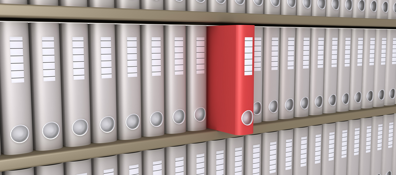 Which Comes First: Licensing Dominance or Certification Ecosystem?